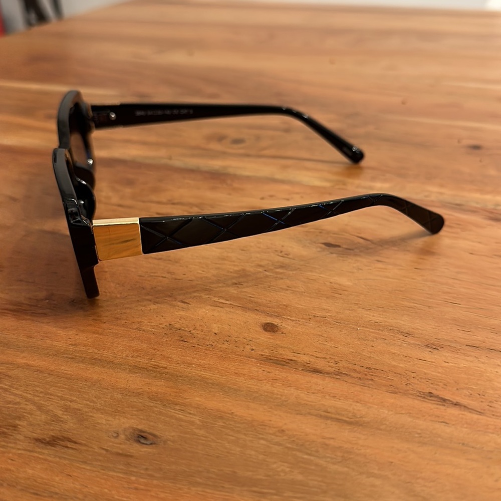 Sunglasses - Picture 2 of 5